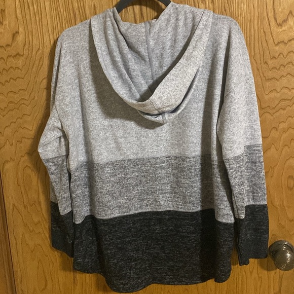 Dressbarn Sunday Hoodie Large - Picture 4 of 7